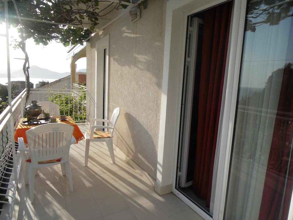 Apartments Slavica Jovanovic Свети-Стефан Номер фото