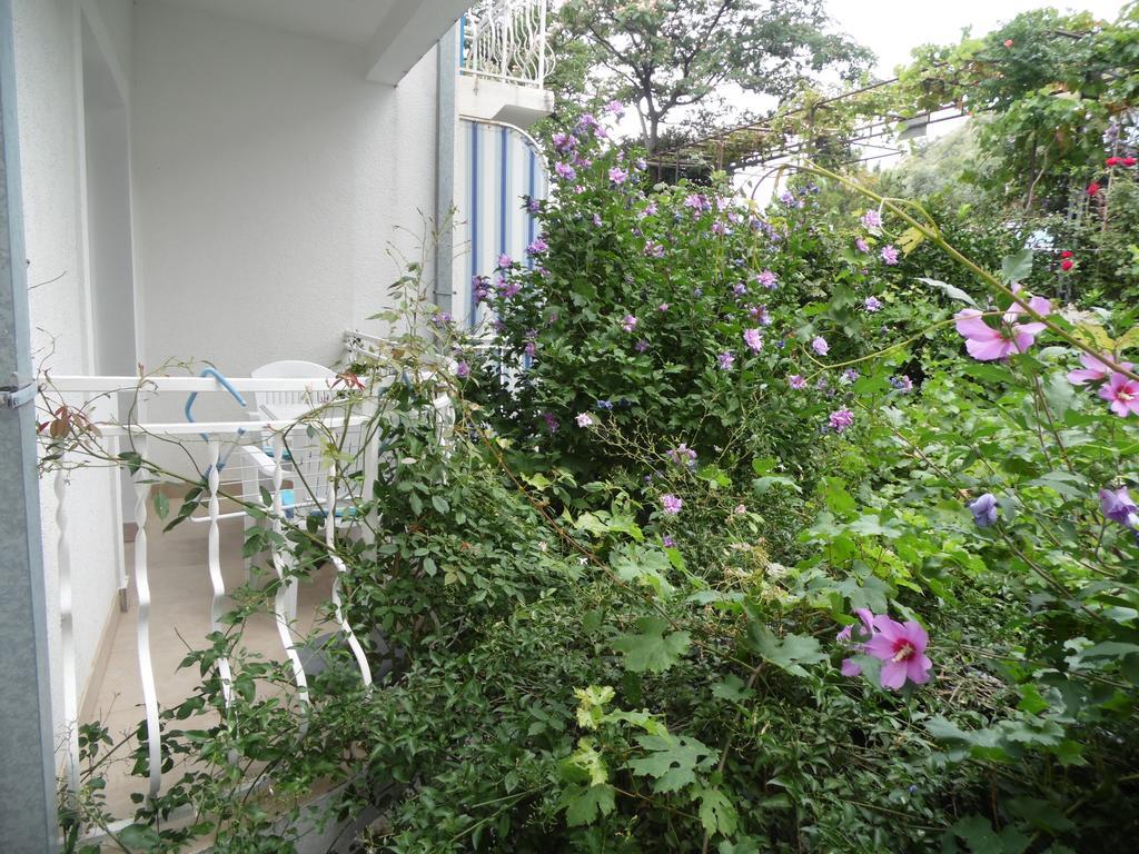 Apartments Slavica Jovanovic Свети-Стефан Номер фото
